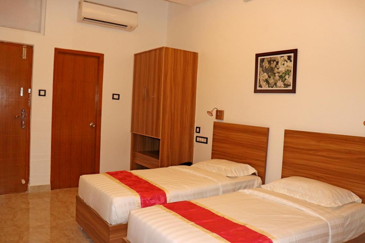 Gulnaar Guest House Chennai Exteriör bild